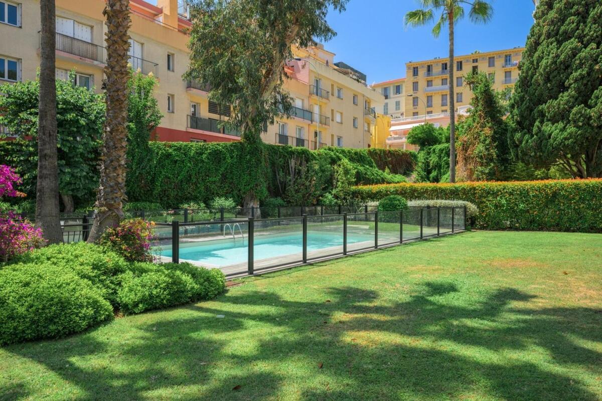 Апартаменты Le Coq Wagner - Parking - Air Conditioning - Pool Ментона Экстерьер фото